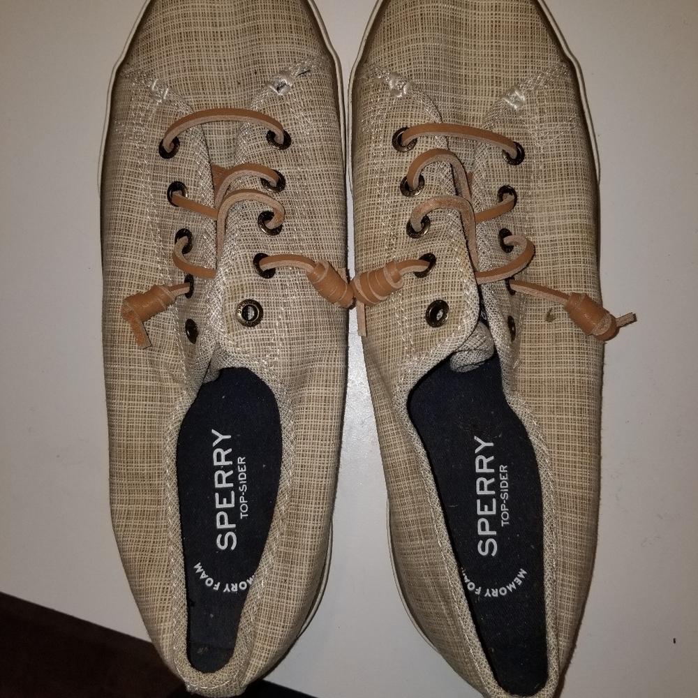 Women's shoes